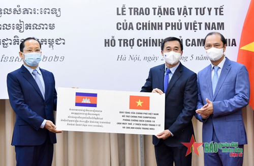 Việt Nam tươi đẹp trong mắt Đại sứ Campuchia